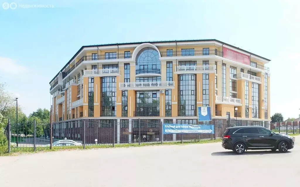 3-комнатная квартира: Грибки, Адмиральская улица, 6с1 (94 м) - Фото 0