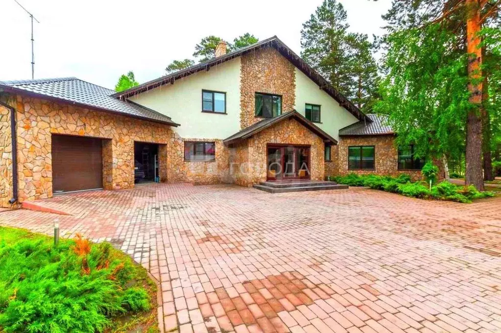 Дом в Новосибирская область, Новосибирск 1-я Каштановая ул., 1/1 (300 ... - Фото 1