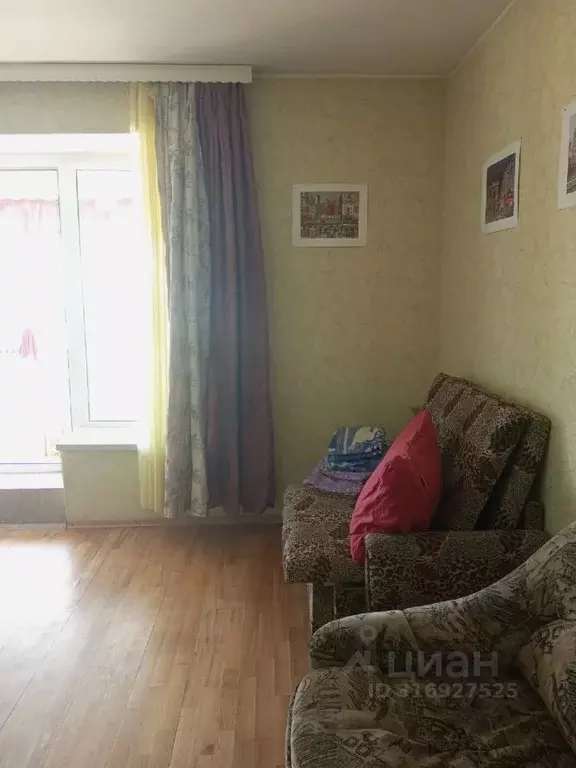 Комната Ленинградская область, Гатчина ул. Рощинская, 19 (10.0 м) - Фото 0