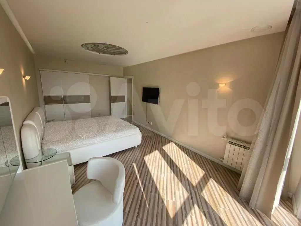3-к. квартира, 110 м, 26/32 эт. - Фото 1