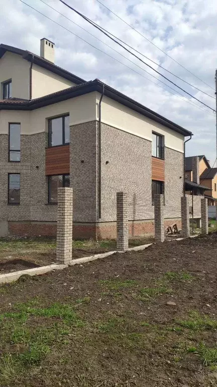 Дом в Краснодарский край, Краснодар ул. Кущевская, 1 (339 м) - Фото 2