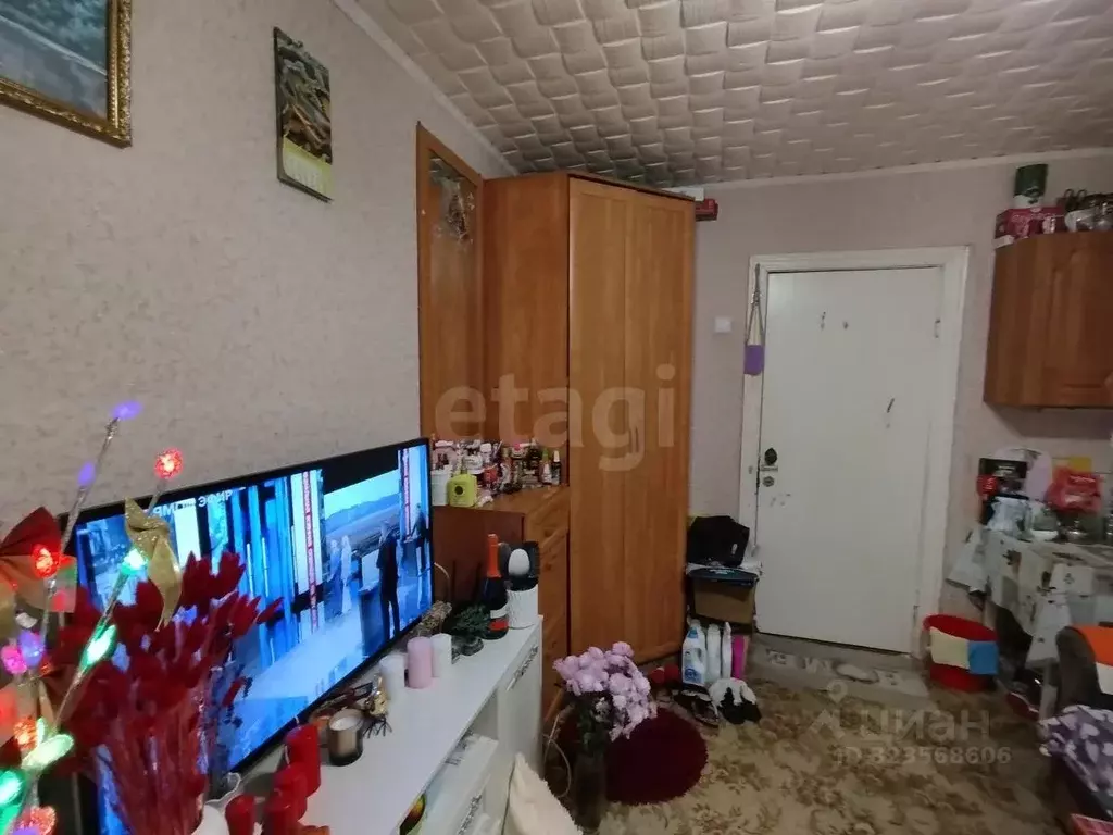 Комната Белгородская область, Белгород Садовая ул., 67А (12.4 м) - Фото 1