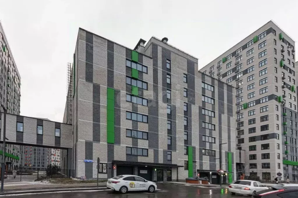 Гараж в Тюменская область, Тюмень ул. Первооткрывателей, 12 (13 м) - Фото 2