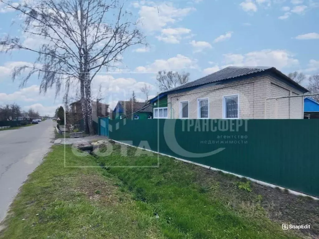 Дом в Воронежская область, с. Нижнедевицк пл. Ленина, 3 (75 м) - Фото 0
