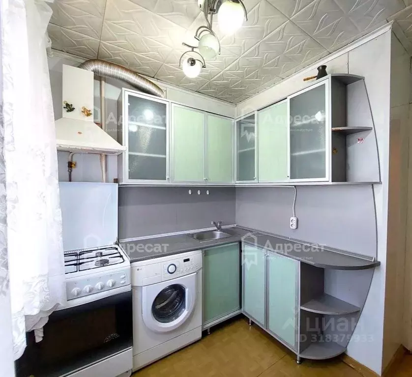 2-к кв. Волгоградская область, Волгоград ул. Академика Богомольца, 19 ... - Фото 0