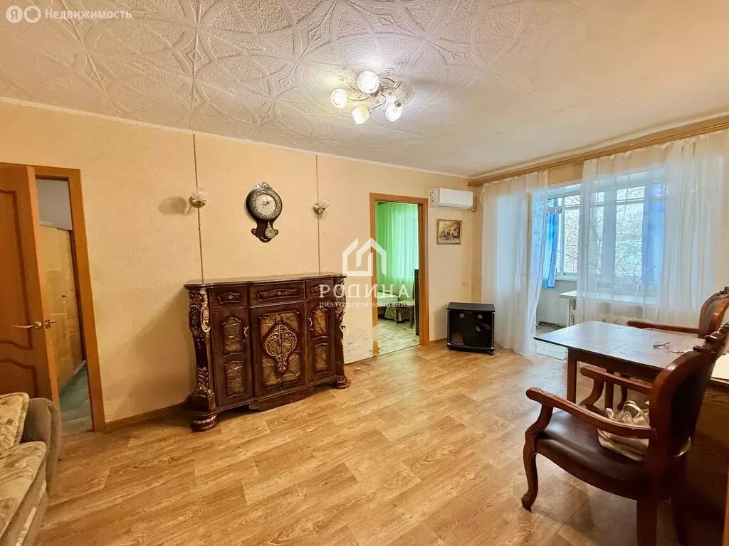 2-комнатная квартира: Комсомольск-на-Амуре, улица Розы Люксембург, 26 ... - Фото 1