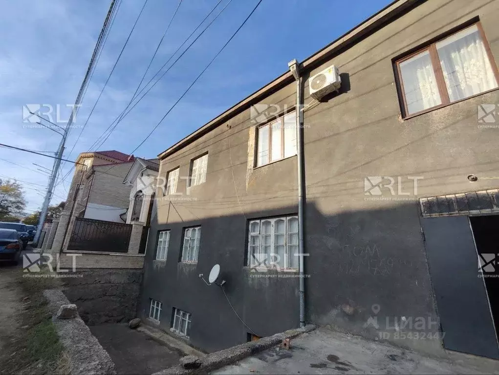 Дом в Дагестан, Махачкала ул. Джамбулатова, 78 (300 м) - Фото 1