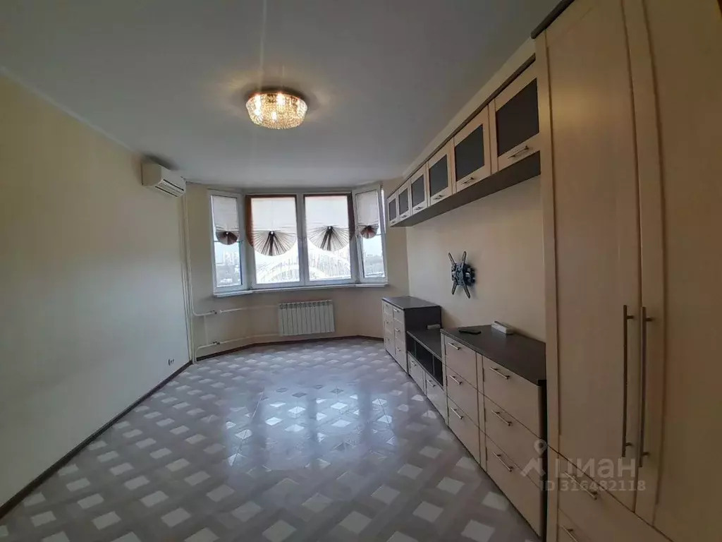 2-к кв. Московская область, Химки ул. Ватутина, 4к1 (80.0 м) - Фото 0