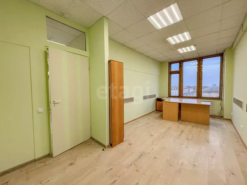 Офис в Псковская область, Псков Октябрьский просп., 56 (18 м) - Фото 1