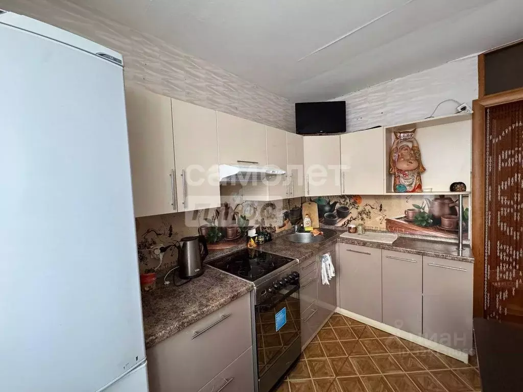 2-к кв. Свердловская область, Артемовский ул. Достоевского, 14А (51.2 ... - Фото 2