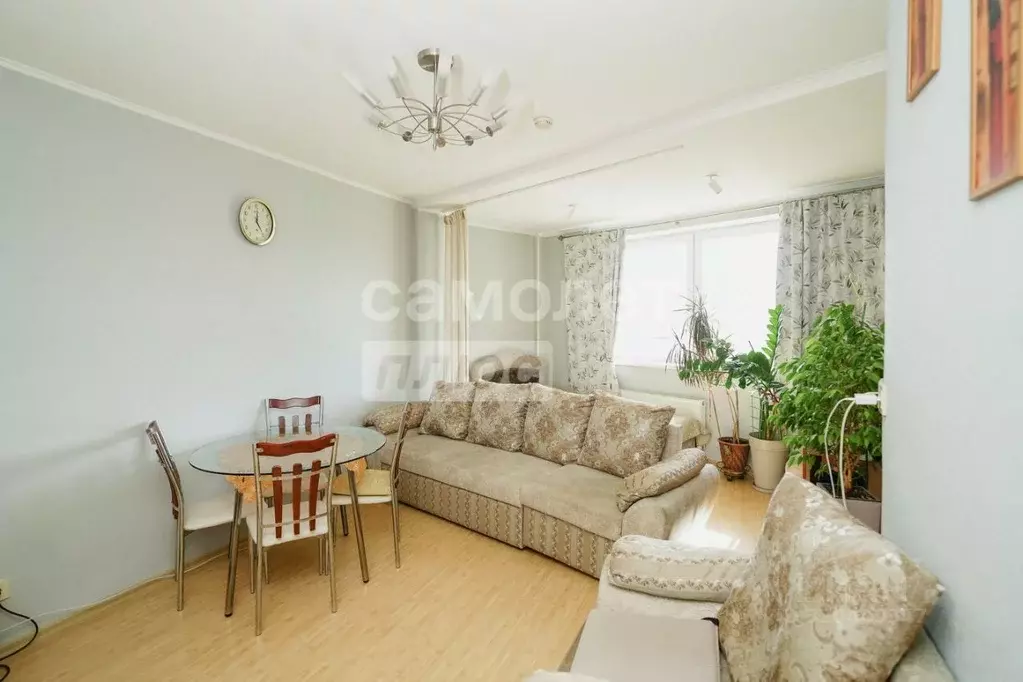 1-к кв. Омская область, Омск ул. 3-я Енисейская, 32/1 (52.5 м) - Фото 1