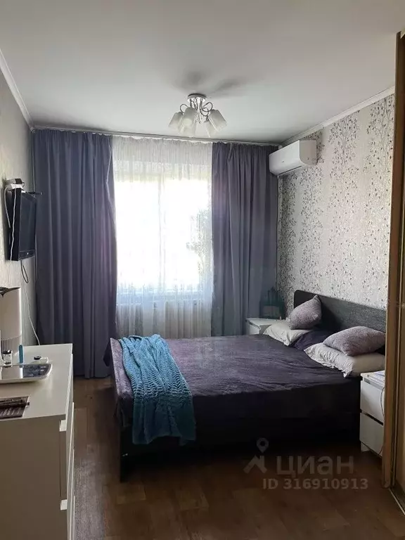 3-к кв. Челябинская область, Челябинск ул. Комарова, 129 (72.7 м) - Фото 0