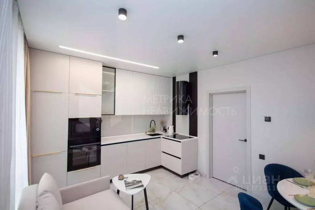 2-к кв. Тюменская область, Тюмень Новгородская ул., 3 (55.0 м) - Фото 1