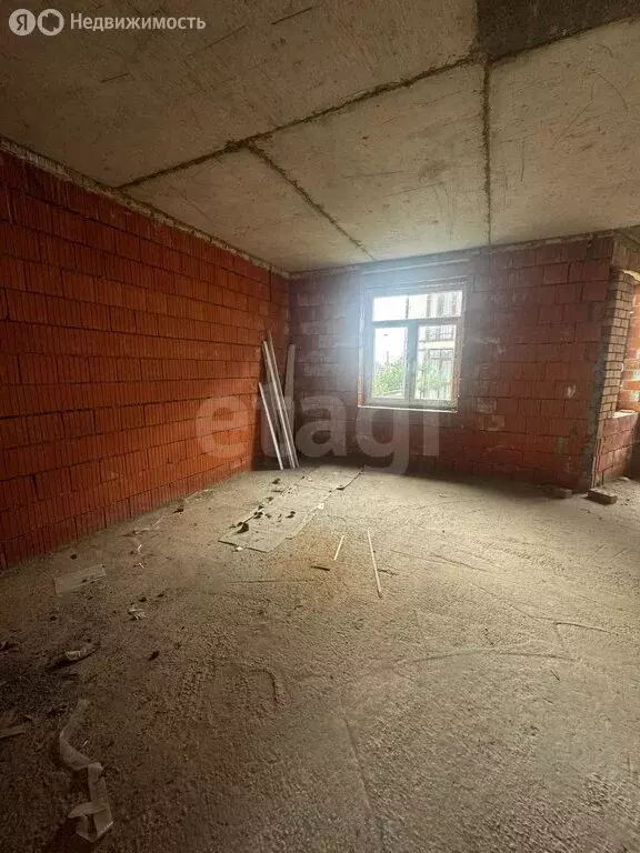 Дом в Янтарный, Озёрная улица (698 м) - Фото 0