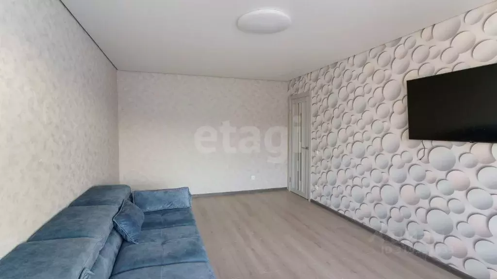 3-к кв. Тюменская область, Тюмень ул. Николая Семенова, 29к2 (90.2 м) - Фото 0
