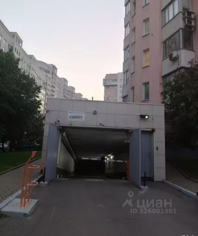 Гараж в Москва Ходынский бул., 9 (15 м) - Фото 1