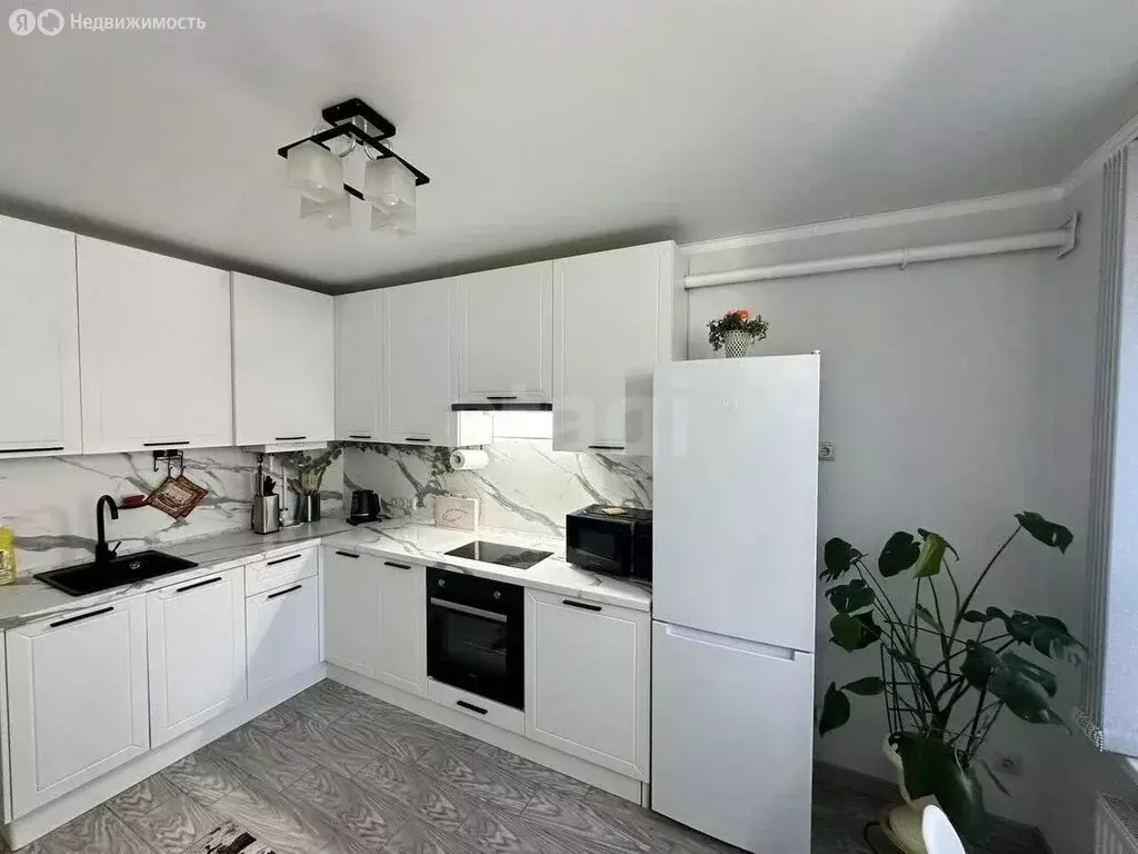 2-комнатная квартира: Батайск, улица Ушинского, 31к1 (50 м) - Фото 1