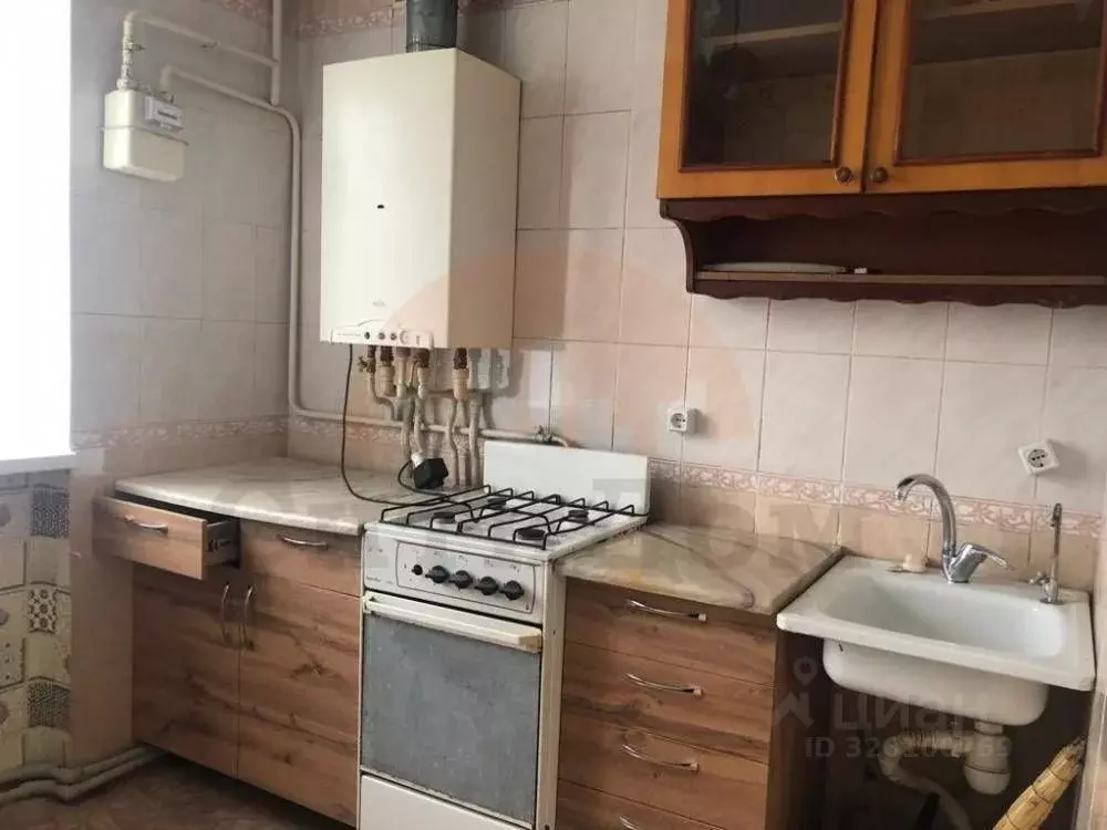 2-к кв. Крым, Сакский район, Новофедоровка пгт ул. Героев, 6 (45.0 м) - Фото 1