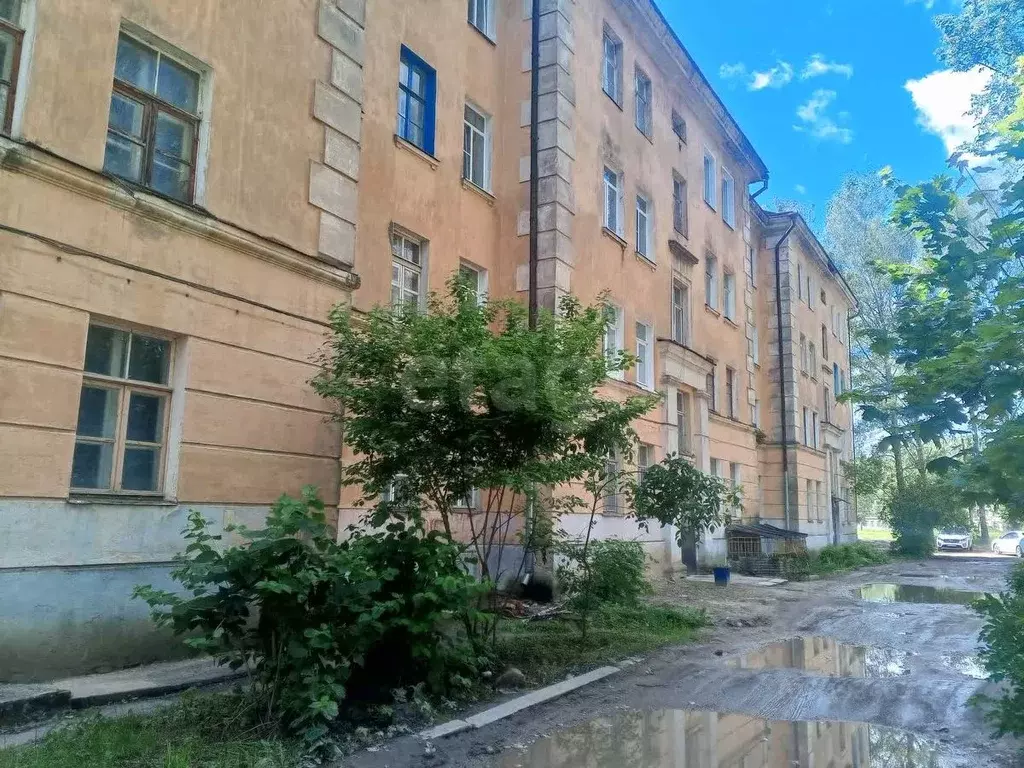 3-к кв. Псковская область, Остров ул. ДОС, 8 (99.1 м) - Фото 1