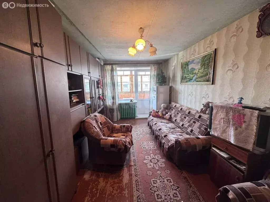 3-комнатная квартира: посёлок городского типа Пионерский, улица ... - Фото 0