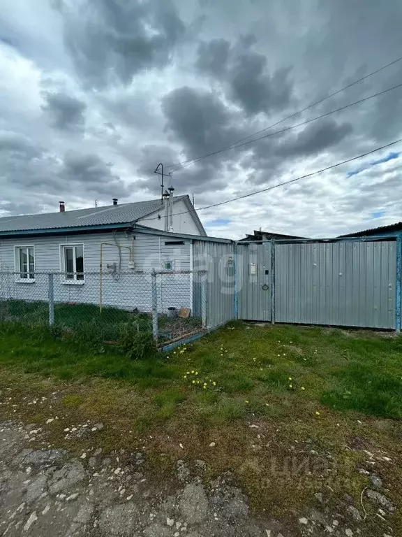 2-к кв. Курганская область, Далматовский муниципальный округ, с. ... - Фото 1