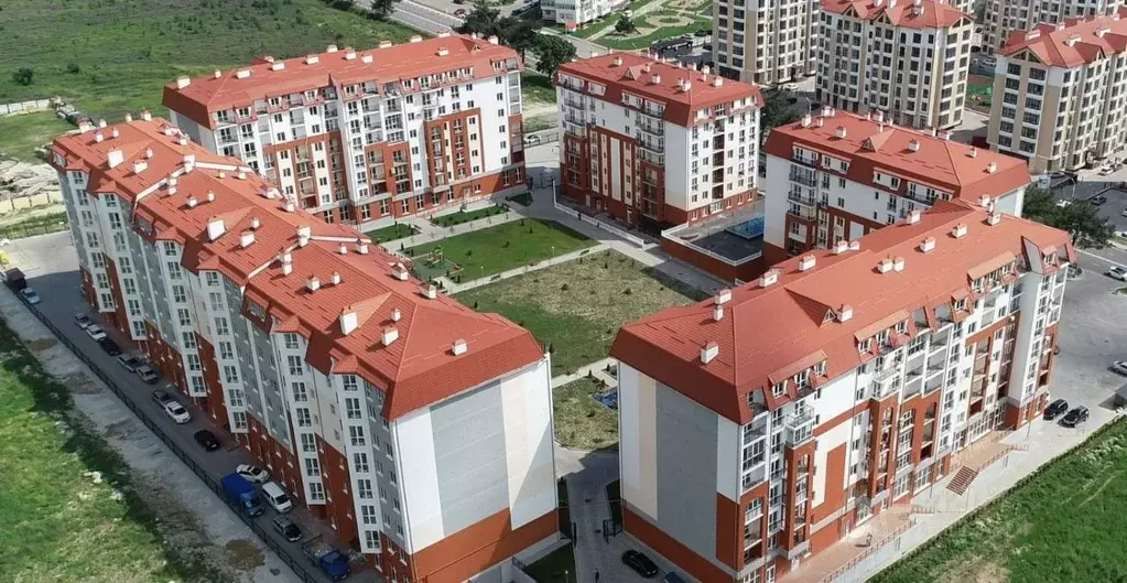 2-к кв. Краснодарский край, Геленджик ул. Олега Анофриева, 1к3 (54.0 ... - Фото 0