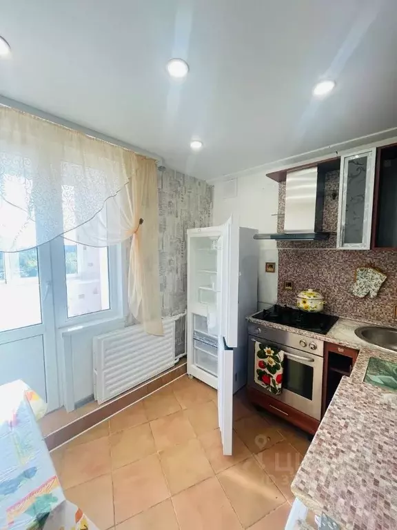 1-к кв. Удмуртия, Ижевск Молодежная ул., 58 (30.0 м) - Фото 1