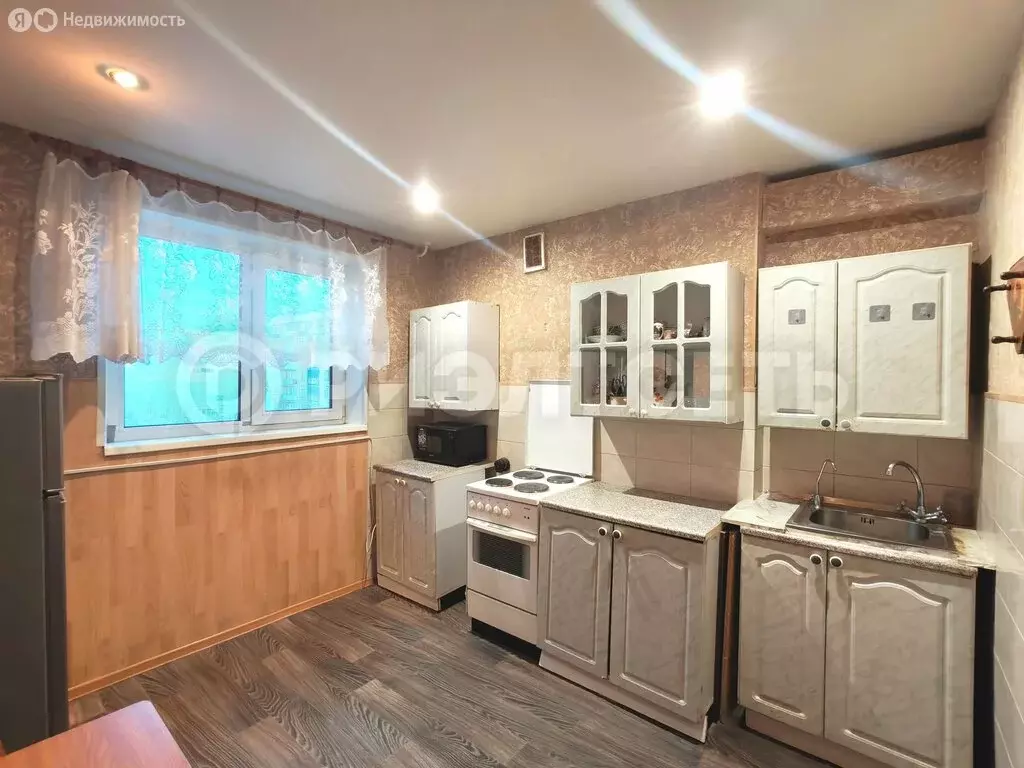 3-комнатная квартира: Мурманск, улица Достоевского, 6 (57.2 м) - Фото 1