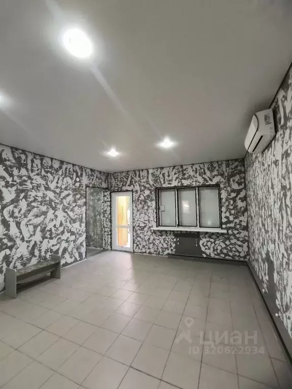 Помещение свободного назначения в Краснодарский край, Краснодар ул. ... - Фото 1