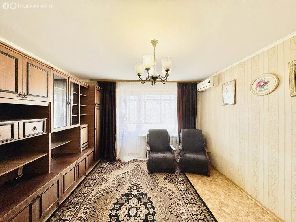 3-комнатная квартира: Ростов-на-Дону, микрорайон Каменка, ... - Фото 1