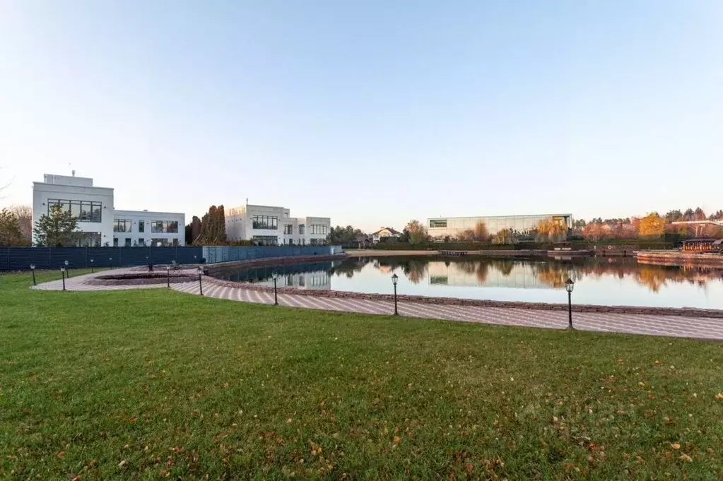 Участок в Московская область, Красногорск городской округ, д. ... - Фото 1