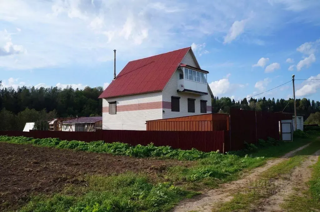 Дом в Ленинградская область, Волховский район, Хваловское с/пос, д. ... - Фото 1