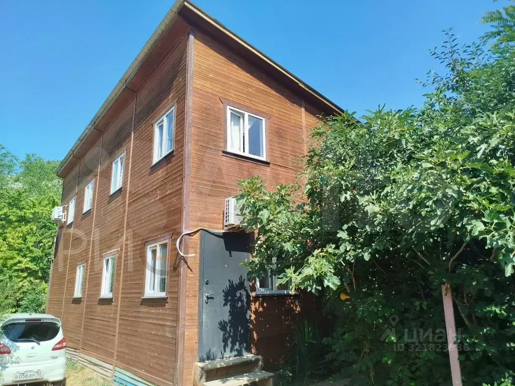 Дом в Севастополь ул. Молочная, 9 (110 м) - Фото 1