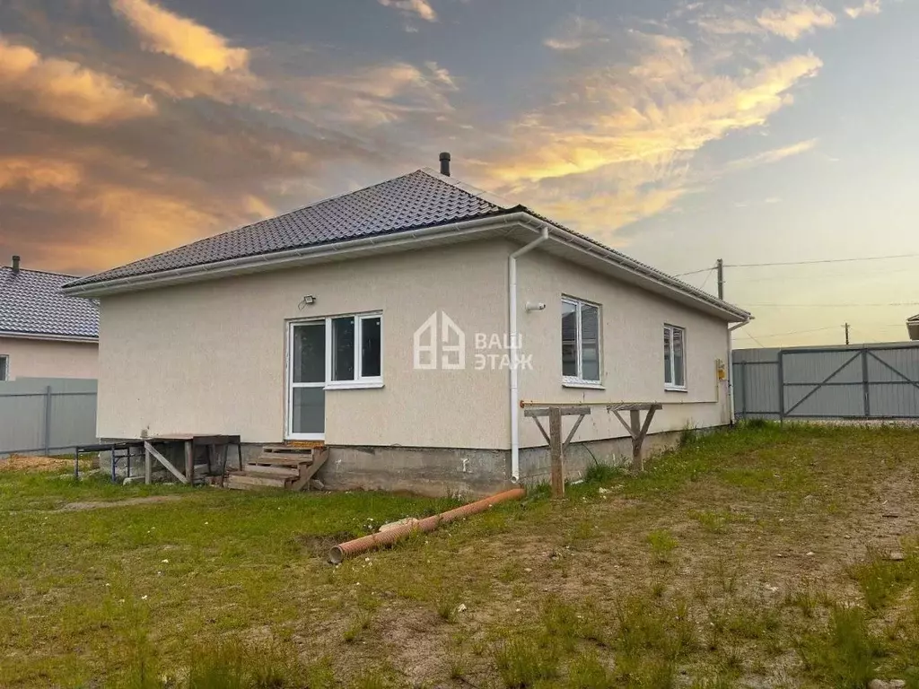 Дом в Калужская область, Калуга ул. Непокоренных Ленинградцев, 43/27 ... - Фото 1