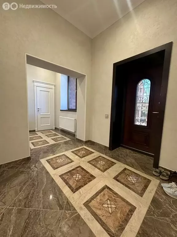 Дом в Астрахань, Коломенская улица, 6 (100 м) - Фото 0