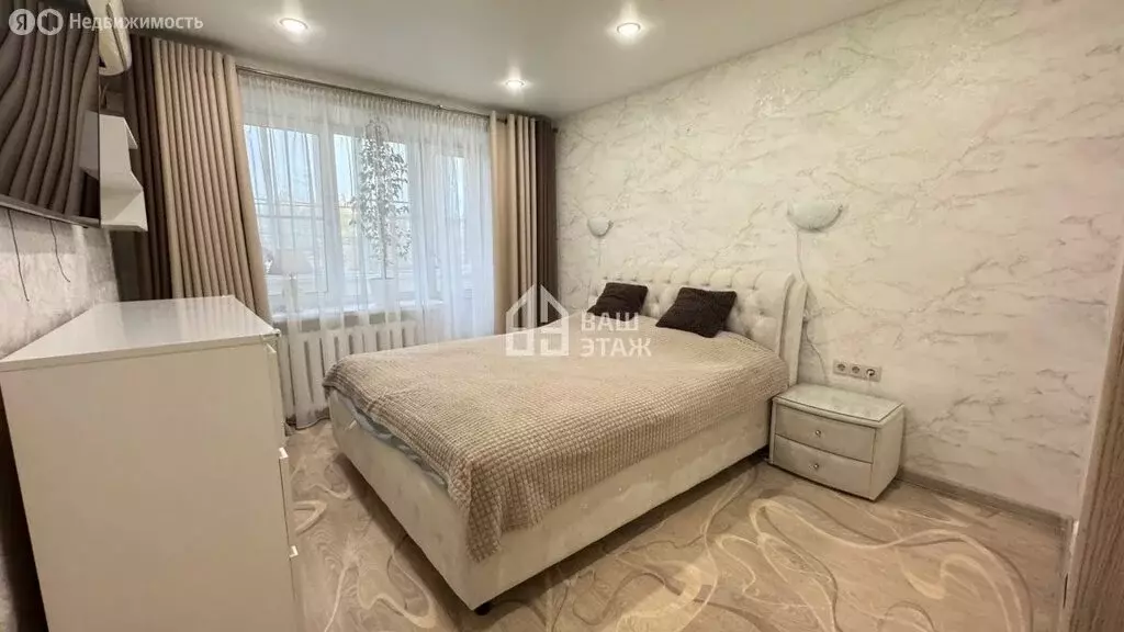 4-комнатная квартира: Калуга, улица Пестеля, 32 (61.5 м) - Фото 0