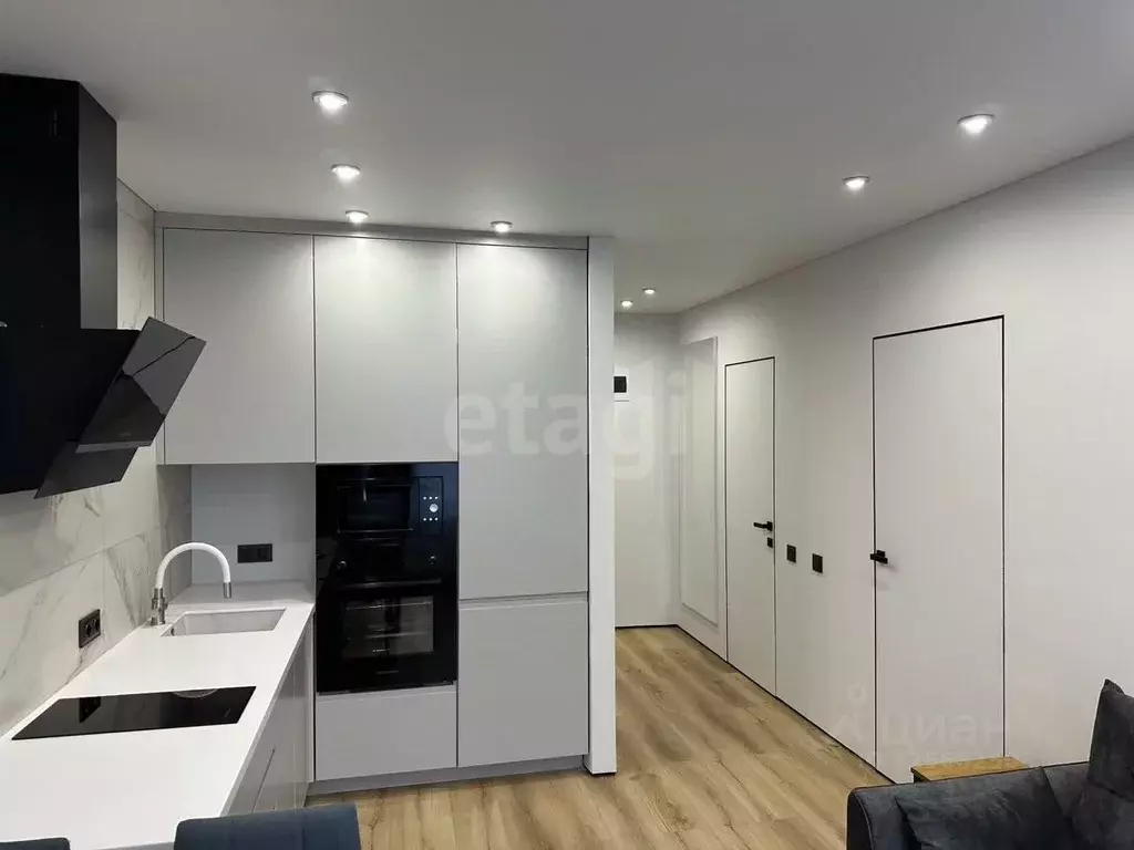 1-к кв. Тюменская область, Тюмень ул. 50 лет Октября, 57Бк2 (40.0 м) - Фото 1