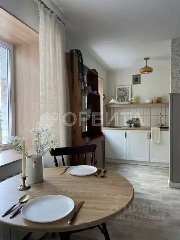 2-к кв. Тюменская область, Тюмень Барнаульская ул., 34 (42.0 м) - Фото 1