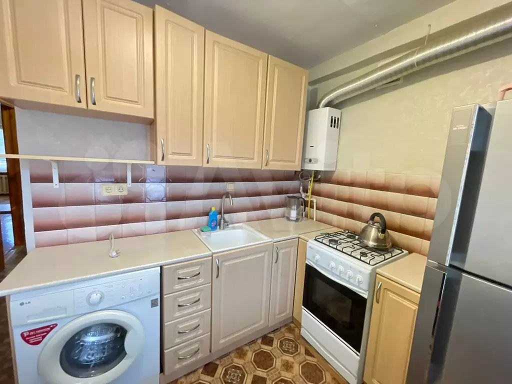2-к. квартира, 46 м, 2/5 эт. - Фото 1
