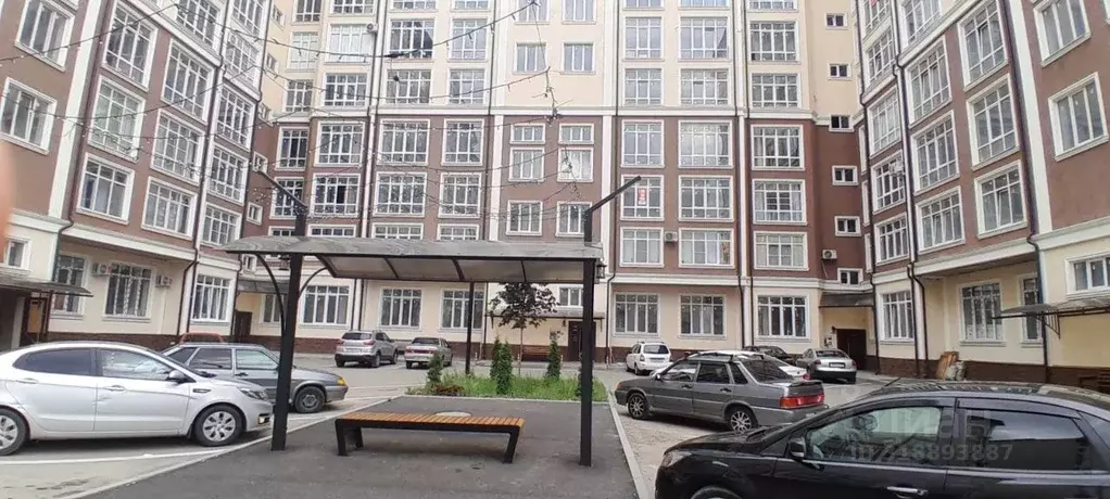 2-к кв. Кабардино-Балкария, Нальчик ул. Тлостанова, 28 (75.0 м) - Фото 1