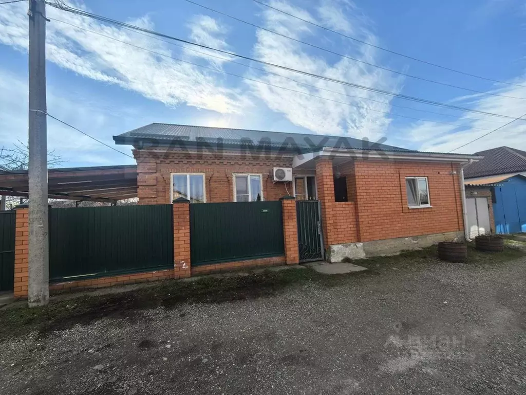 Дом в Адыгея, Майкоп Железнодорожная ул., 86 (90 м) - Фото 1