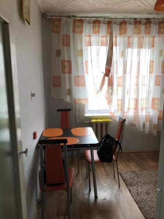 2-к кв. Омская область, Омск Заозерная ул., 24 (50.0 м) - Фото 0