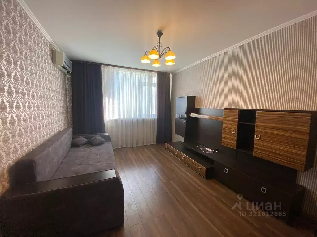 2-к кв. Оренбургская область, Оренбург ул. Гаранькина, 25 (57.0 м) - Фото 1