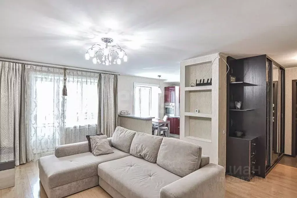 3-к кв. Сахалинская область, Южно-Сахалинск ул. Есенина, 12 (72.0 м) - Фото 1