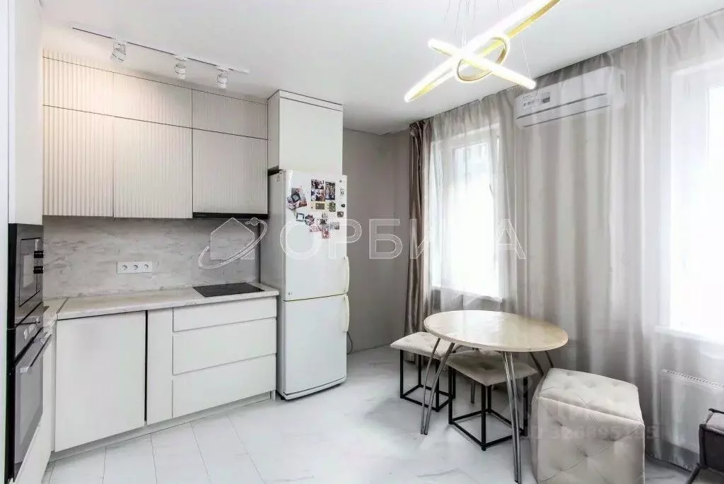 2-к кв. Тюменская область, Тюмень Мелиораторов мкр, ул. Голышева, 6Ак1 ... - Фото 2