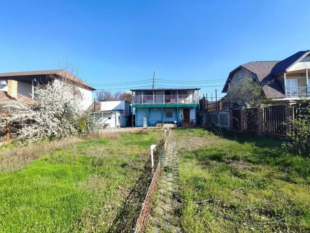 Дом в Волгоградская область, Волжский Строитель СНТ, ул. Набережная, ... - Фото 0