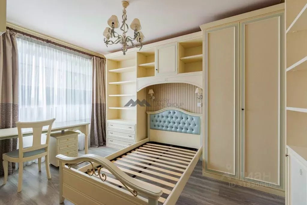 3-к кв. Москва Никулинская ул., 12К1 (79.8 м) - Фото 1