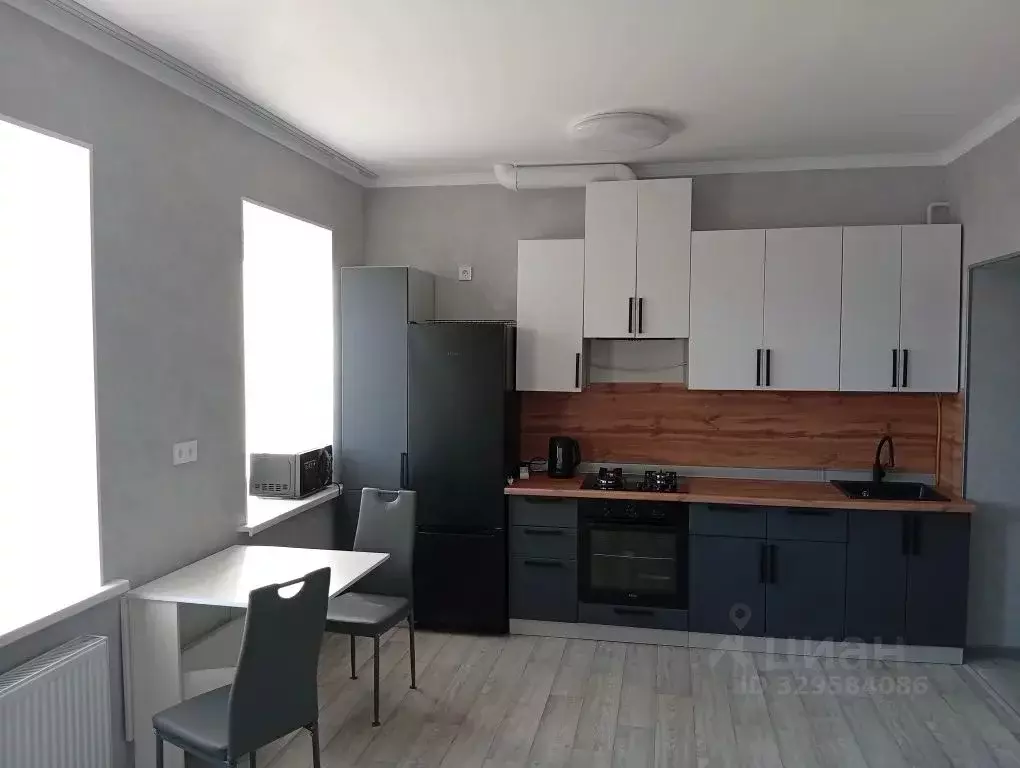 1-к кв. Крым, Симферополь ул. Таврическая, 40 (45.0 м) - Фото 1
