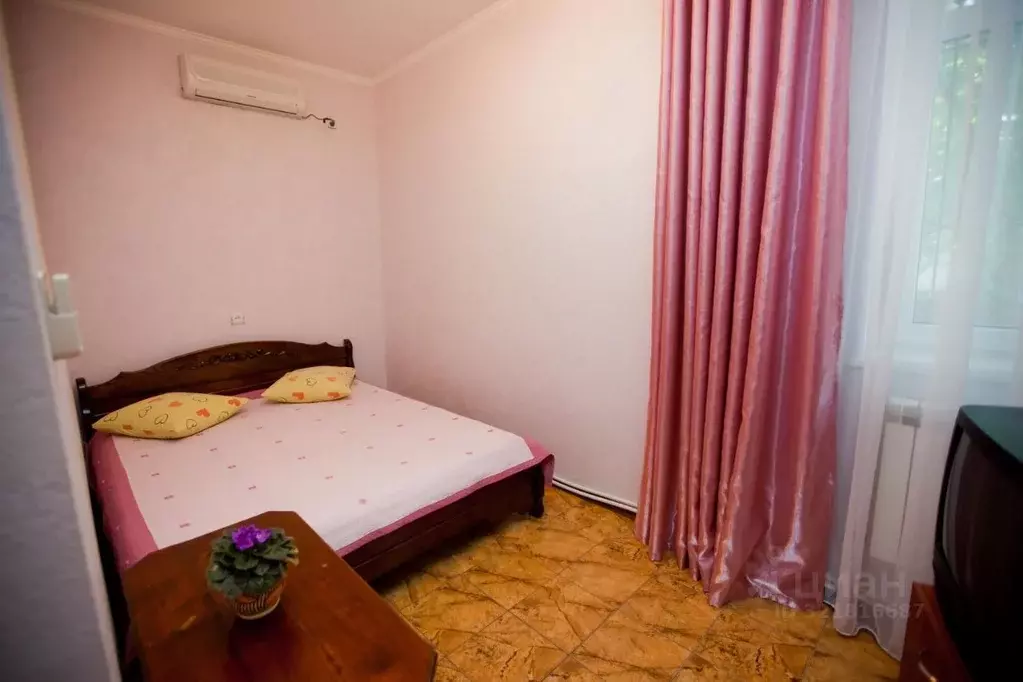 Комната Крым, Феодосия ул. Листовничей, 2 (15.0 м) - Фото 0