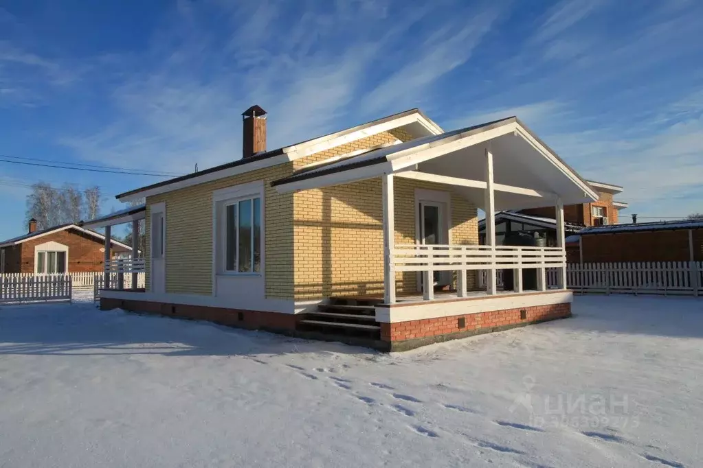 Дом в Омская область, Омский район, с. Красноярка ул. 1-я Рябиновая ... - Фото 1